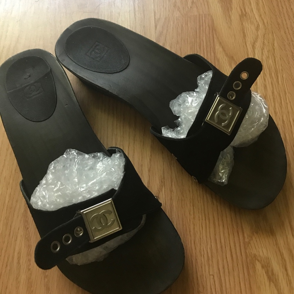 AUTHENTIC CHANEL SLIDES